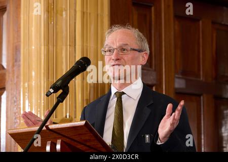 Sinclair Mackay Das Literarische Lunch Der Oldie 09-04-24 Stockfoto