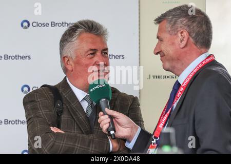 Siegertrainer Paul Nicholls während eines Interview nach dem Rennen nach dem Sieg der Close Brothers Red Rum Handicap Tureple Chase (Klasse 1) während des Randox Grand National 2024 Opening Day auf der Aintree Racecourse, Liverpool, Großbritannien, 11. April 2024 (Foto: Mark Cosgrove/News Images) Stockfoto