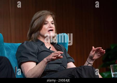 Austin, Tx, USA. April 2024. JENNIFER PALMIERI, ehemalige Mitarbeiterin des Weißen Hauses und Expertin für demokratische Kommunikation, spricht mit dem Republikaner Karl Rove (nicht gezeigt) auf der abschließenden Sitzung des Trust.News.Democracy Forums, das von der LBJ Library am 10. April 2024 in Austin gesponsert wurde. Sie ist jetzt Kommentatorin und Kommunikationsstratege. (Kreditbild: © Bob Daemmrich/ZUMA Press Wire) NUR REDAKTIONELLE VERWENDUNG! Nicht für kommerzielle ZWECKE! Stockfoto