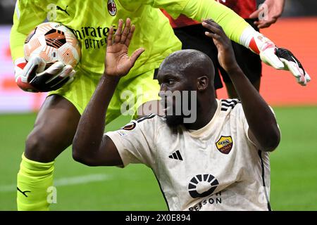 Mailand, Italien. April 2024. Romelu Lukaku von AS Roma reagiert während des Europa League-Fußballspiels zwischen AC Mailand und AS Roma im San Siro Stadion in Mailand (Italien) am 11. April 2024. Quelle: Insidefoto di andrea staccioli/Alamy Live News Stockfoto