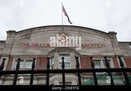 Sir Oswald Stoll Foundation, Fulham Broadway, Chelsea, The Royal Borough of Knightsbridge and Chelsea, London, UK; Veterans Community; Unterstützung für VE Stockfoto