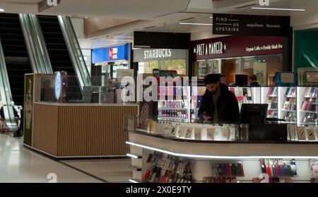 Fulham Broadway U-Bahnstation Shopping Centre; Fulham Broadway, Chelsea, Royal Borough of Knightsbridge und Chelsea, London, Großbritannien Stockfoto