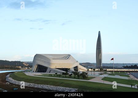 Rabat. März 2024. Dieses am 26. März 2024 aufgenommene Foto zeigt den Blick auf das große Theater von Rabat und den Mohammed VI Turm, berühmte Wahrzeichen, in Rabat, Marokko. Quelle: Huo Jing/Xinhua/Alamy Live News Stockfoto