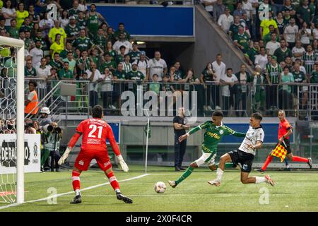 Sao Paulo, Brasilien. April 2024. Estavao do Palmeiras durante o jogo entre Palmeiras (BRA) e Liverpool (URU) válida pela partida da segunda rodada da Fase de grupos da CONMEBOL Libertadores 2024, realizada no Allianz Parque em Sao Paulo, Brasilien. (Richard Callis/SPP) Credit: SPP Sport Press Photo. /Alamy Live News Stockfoto