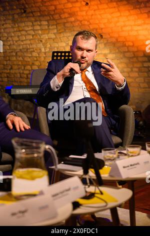 Erörterung und Präsentation des Buches "Ehe in der Verfassung der Slowakischen Republik" von Ján Figeľ. Stockfoto