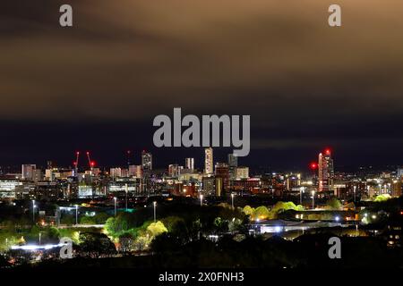 Leeds City Centre Skyline bei Nacht Stockfoto