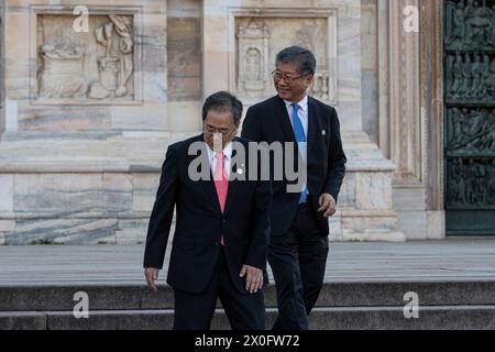 Mailand, Italien. April 2024. Da sinistra verso destra - Tetsuo SAITO (Giappone), Segretario Generale dell'International Transport Forum Young Tae Kim Milano, Italia - Cronaca Venerdì, 12. April 2024. (Foto di Marco Ottico/Lapresse) Familienfoto G7 Italien 2024 Verkehrsminister Mailand, Italien - Nachrichten Freitag, 12. April 2024. (Foto: Marco Ottico/Lapresse) Credit: LaPresse/Alamy Live News Stockfoto