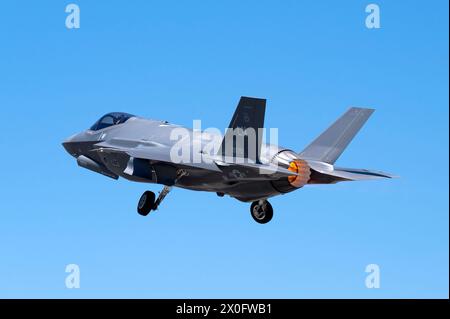 Eine F-35A Lightning II der US-Luftwaffe, die der 495th Fighter Squadron zugeordnet ist, startet während der Übung Poseidons Rage 22 auf der Souda Air Base, Griechenland. Stockfoto