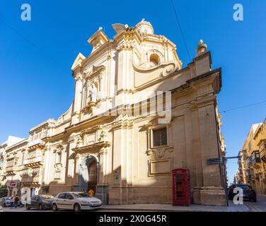 Valletta, Malta, 03. April 2024. Außenansicht der St.. Griechisch-orthodoxe Nikolaikirche im Stadtzentrum Stockfoto