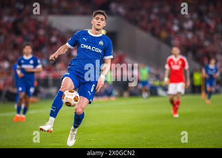 Lissabon, Portugal. April 2024. Leonardo Balerdi von Olympique de Marseille im ersten Legspiel der UEFA Europa League zwischen SL Benfica und Olympique de Marseille im Estadio da Luz in Lissabon. (Endresultat: SL Benfica 2 - 1 Olympique de Marseille) Credit: SOPA Images Limited/Alamy Live News Stockfoto