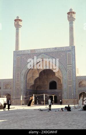 Eine Freitagsmoschee mit Minaretten in Isfahan. [Automatisierte Übersetzung] Stockfoto