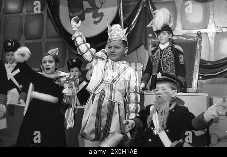 Das Bild zeigt den Kinderfürsten von Düsseldorf während des Karnevals. [Automatisierte Übersetzung] Stockfoto