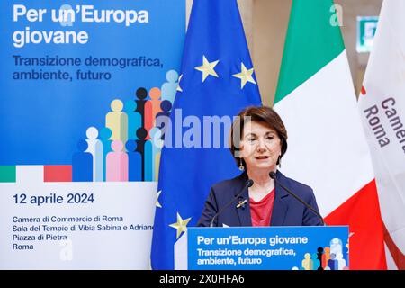 Rom, Italien. April 2024. Familienministerin Eugenia Roccella während der Konferenz "für ein jüngeres Europa", die vom ministerium für die Familie in Rom am Freitag, den 12. April 2024 organisiert wurde (Foto: Roberto Monaldo/LaPresse) Credit: LaPresse/Alamy Live News Stockfoto