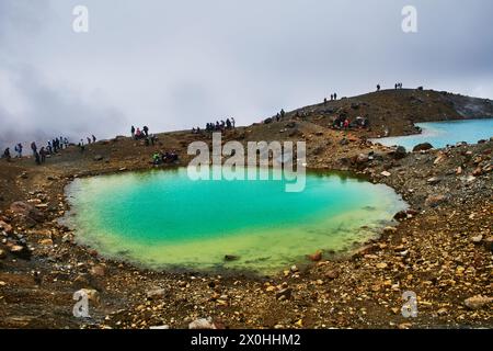 Nahaufnahme des Smaragdsees entlang des Tongariro Alpine Crossing Trail, Tongariro National Park, Nordinsel, Neuseeland Stockfoto