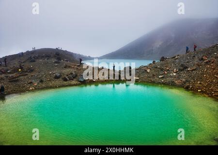 Nahaufnahme des Smaragdsees entlang des Tongariro Alpine Crossing Trail, Tongariro National Park, Nordinsel, Neuseeland Stockfoto