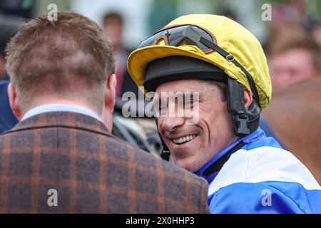 Liverpool, Großbritannien. April 2024. Kateira, geritten von Harry Skelton, gewinnt beim Randox Grand National 2024 Ladies Day am 12. April 2024 auf der Aintree Racecourse, Liverpool, Vereinigtes Königreich (Foto: Mark Cosgrove/News Images) in Liverpool, Vereinigtes Königreich am 12. April 2024. (Foto: Mark Cosgrove/News Images/SIPA USA) Credit: SIPA USA/Alamy Live News Stockfoto