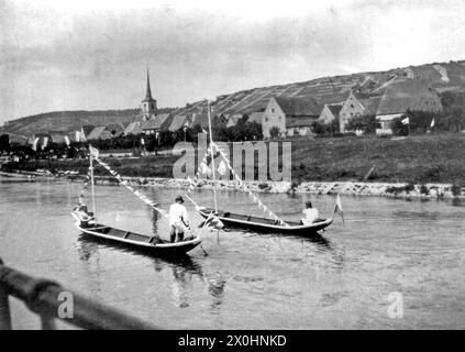 Angelturnier am Main 1914, Kleinochsenfurt im Hintergrund [automatisierte Übersetzung] Stockfoto