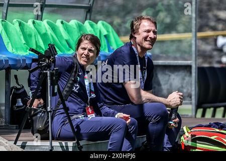 Oeiras, Portugal, 9. April 2024: Mitarbeiter der Schweizer U-19-Nationalmannschaft während des Spiels der UEFA-U19-Europameisterschaft für Frauen zwischen - Schweiz und Portugal - Cidade do Futebol, Oeiras, Portugal (João Bravo/SPP) Stockfoto