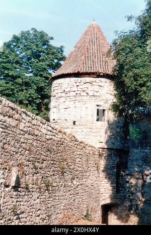 Batterieturm neben dem Centturm, vom Graben. [Automatisierte Übersetzung] Stockfoto