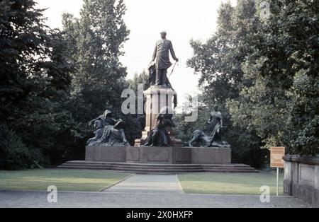 Bismarck-Nationaldenkmal an der Stelle am Großen Stern in Berlin. [Automatisierte Übersetzung] Stockfoto