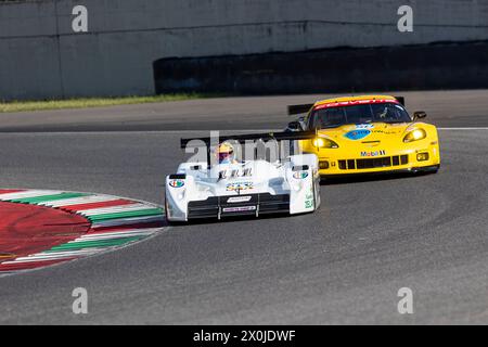 SCARPERIA E SAN PIERO, ITALIEN, 5. APRIL 2024, #111 FILIPPO FRANCIONI (IT) - LUCCHINI P3-96 / 1998 - AUSDAUERRENNEN-LEGENDEN WÄHREND DES MUGELLO CLA 2024 Stockfoto