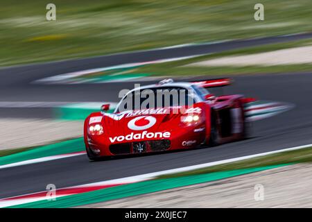 SCARPERIA E SAN PIERO, ITALIEN, 5. APRIL 2024, #14 EVGENY KIREEV (CY) - MASERATI MC12 GT1 / 2005 - AUSDAUERRENNEN LEGENDSDURING DER MUGELLO CLASS 2024 Stockfoto