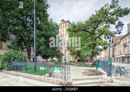 Place des Ducs, Grünanlage, Herzogspalast, Hausfassade, Architektur, Stadtrundgang, Dijon, Abfahrten Cote-d'Or, Frankreich, Europa, Stockfoto