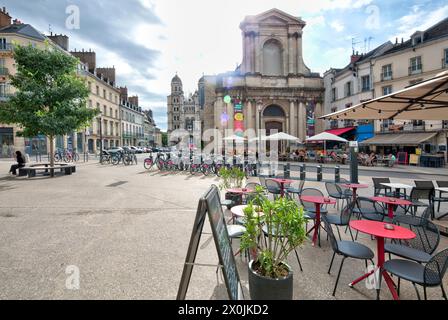 Saint-Michel, Kirche, Bibliothéque Municipale - La NEF, Place du Theatre, Architektur, Dijon, Departements Cote-d'Or, Frankreich, Europa, Stockfoto