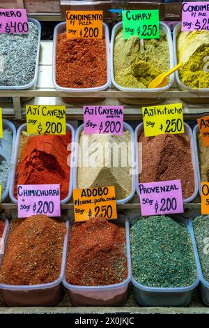 Gewürze Zum Verkauf Im Mercado Central, Salta, Provinz Salta, Argentinien. Stockfoto