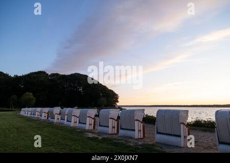 Glücksburg Sandwig, spazieren Sie am Strand Stockfoto