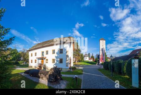 Oberndorf bei Salzburg, Stille-Nacht-Kapelle, Haus Bruckmannhaus, Wasserturm in Flachgau, Salzburg, Österreich Stockfoto