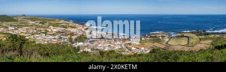 Panorama, Azoren, Insel Graciosa, Portugal, Küstengemeinde, Küstengemeinde, Stadt Santa Cruz de Graciosa, Blick von der Eremitage von Nossa Senhora da Ajuda, Atlantik-Archipel, Land und Meer Stockfoto