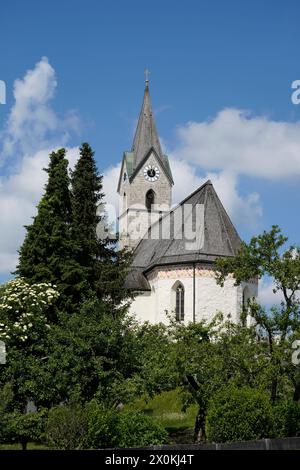 Deutschland, Bayern, Oberbayern, Landkreis Traunstein, Chiemgau, Seebruck, Pfarrkirche St. Thomas und St. Stephan Stockfoto