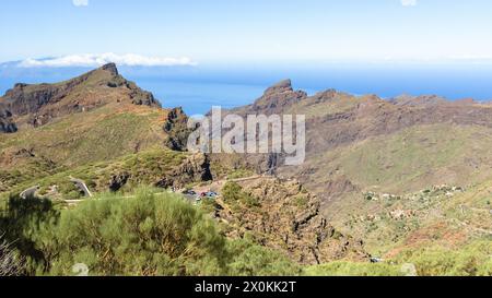 Landschaft des Teno-Massivs auf Teneriffa, eine von drei vulkanischen Formationen, die zur Insel führten. Kanarischen Inseln. Spanien Stockfoto