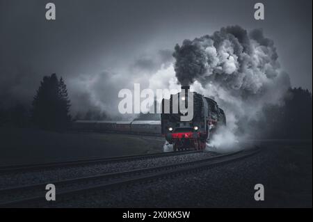 Historische Dampflok 01 066 von 1928 auf ihrem Weg durch das Allgäu Stockfoto