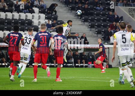 Linz, Österreich. April 2024. LINZ, ÖSTERREICH - 12. APRIL: Andres Andrade von LASK während des Admiral-Bundesliga-Spiels zwischen LASK und FC Red Bull Salzburg in der Raiffeisen Arena am 12. April 2024 in Linz, Österreich .240412 SEPA 07 105 - 20240412 PD11512 Credit: APA-PictureDesk/Alamy Live News Stockfoto