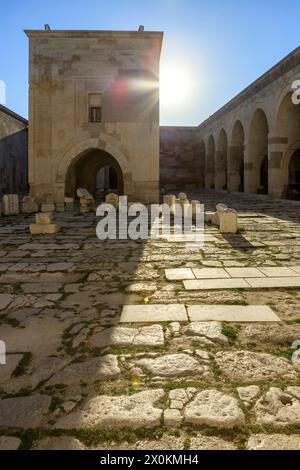 Innenhof von Sultan Han, die Karawanserei des Sultans, Sultanhani Kervansaray, zwischen Konya und Aksaray, Türkei, Asien. Stockfoto