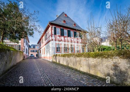 Fachwerkhaus in Hattenheim im Rheingau, Hauptstraße, in der Nähe des Marktplatzes Stockfoto