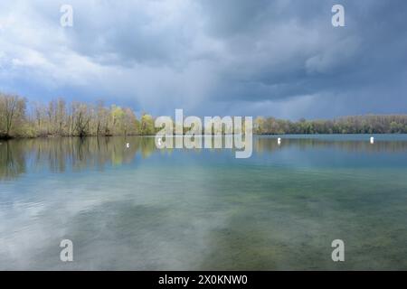 Deutschland, Baden-Württemberg, Karlsruhe, der Steinbruchteich Grötzingen. Stockfoto