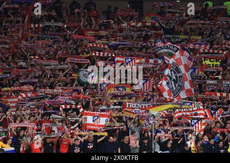 Madrid, Spanien. April 2024. Atletico Madrid Fans beim UEFA Champions League Spiel in Wanda Metropolitano, Madrid. Der Bildnachweis sollte lauten: Paul Terry/Sportimage Credit: Sportimage Ltd/Alamy Live News Stockfoto