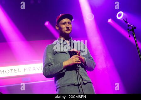 London, Vereinigtes Königreich. April 2024. Yellow Days, auch bekannt als George Van den Broek, zeigt eine Show im berühmten Koko von Camden. Cristina Massei/Alamy Live News Stockfoto