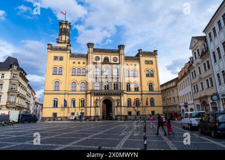 Zittau City Square mit historischem Rathaus Stockfoto
