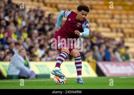 Junior Robinson von West Ham United am Freitag, den 12. April 2024, beim Spiel der Premier League 2 zwischen Norwich City und West Ham United in Carrow Road, Norwich. (Foto: David Watts | MI News) Credit: MI News & Sport /Alamy Live News Stockfoto