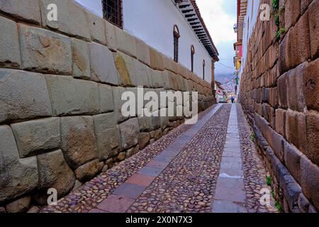 Peru, Provinz Cuzco, Cuzco, gelistet als UNESCO-Weltkulturerbe, Calle Hatun Rumiyoc, Fragment der Mauer der antiken Inka-Stadt Stockfoto