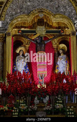 Peru, Provinz Cuzco, Cuzco, gelistet zum UNESCO-Weltkulturerbe, Plaza de Armas, Kathedrale Notre-Dame-de-l'Assomption im barocken Kolonialstil Stockfoto