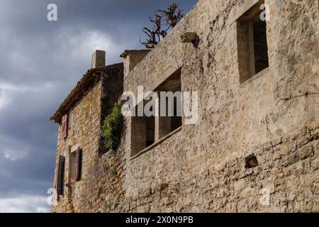Architektur in Ansouis, Luberon, Vaucluse, Provence, Frankreich Stockfoto