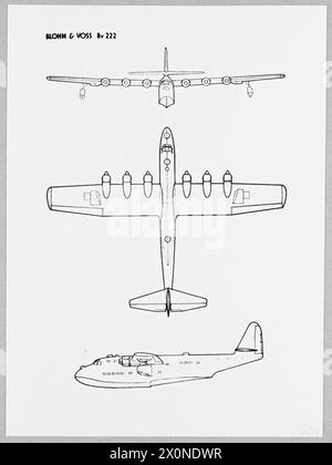 NEUES DEUTSCHES FLUGBOOT - [Bild vom März 1943] das 6-motorige Flugboot Blohm & Voss BV.222, das kürzlich in die Luftwaffe eingeführt wurde, ist hauptsächlich für den Transport von Fracht und Personal bestimmt. Der Kragarmflügel mit einer Spannweite von 150 Fuß ist ein typisches Blohm & Voss Design. Er trägt die sechs Radialmotoren in Reihe. Die seitlichen stabilisierenden Schwimmer sind teilweise einziehbar, und eine elektrisch betätigte Bewaffnung ist installiert. Das Bild zeigt allgemeine Anordnungszeichnungen der 6-motorigen Flugboote : Blohm & Voss BV.222. Fotografisches negativ, Royal Air Force Stockfoto