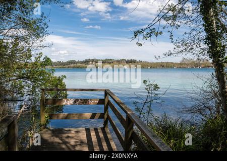 Aussichtspunkt, Lake Banyoles, Banyoles, Katalonien, Spanien Stockfoto