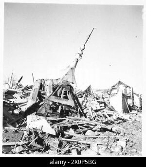 Allgemeine Ansichten der Stadt Goch mit Schäden durch Granaten und Bombenangriffe der RAF. Fotografisches negativ der britischen Armee, 21. Armeegruppe. Stockfoto