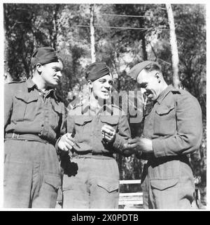 NORDAFRIKA : OBSERVER STORY - SPR. Johnson, SPR.Branscombe und Pte.Cook von The Forest Murmurs. Fotografisches negativ, britische Armee Stockfoto